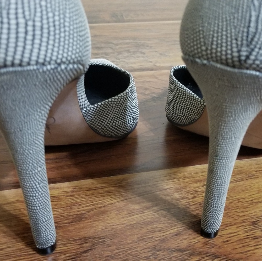 Jessica Simpson Snakeskin Heels - Picture 4 of 6